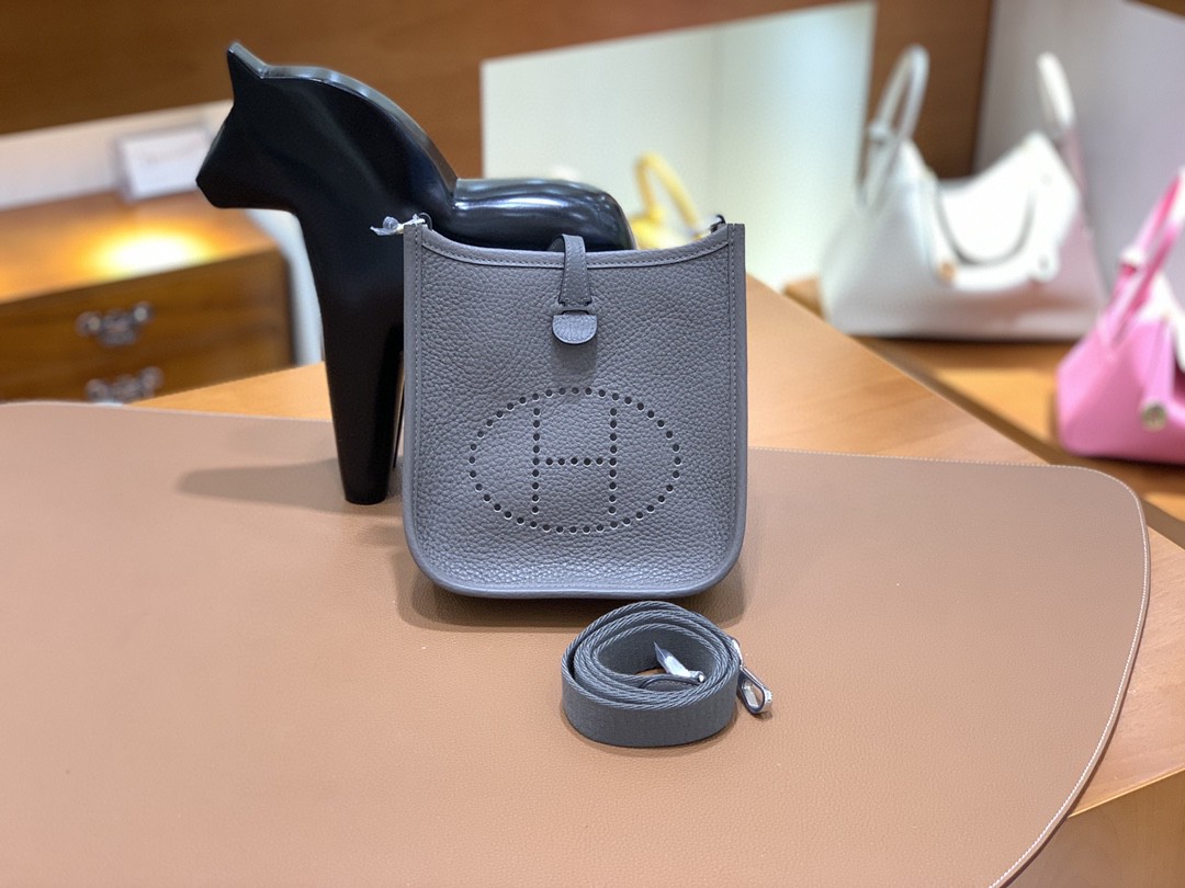 Hermès（爱马仕）Evelyne 伊芙琳 TC 锡器灰 16cm 银扣 现货