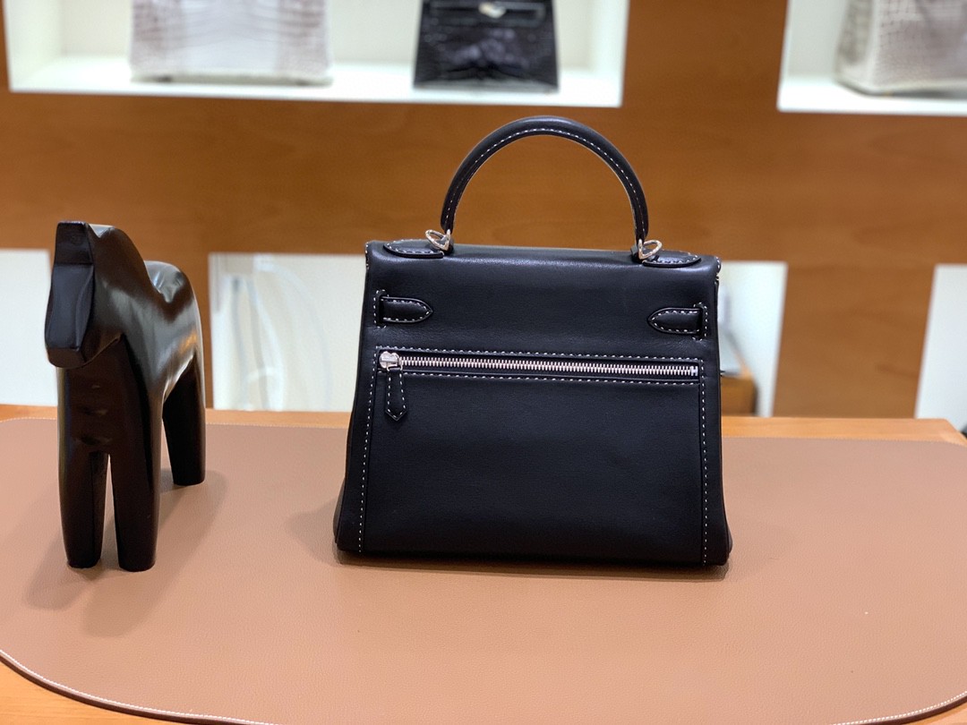 Hermès（爱马仕）Kelly lakis 黑色 swift皮 双色线 银扣 28cm 现货
