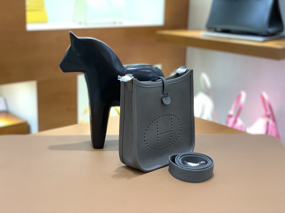 Hermès（爱马仕）Evelyne 伊芙琳 TC 锡器灰 16cm 银扣 现货