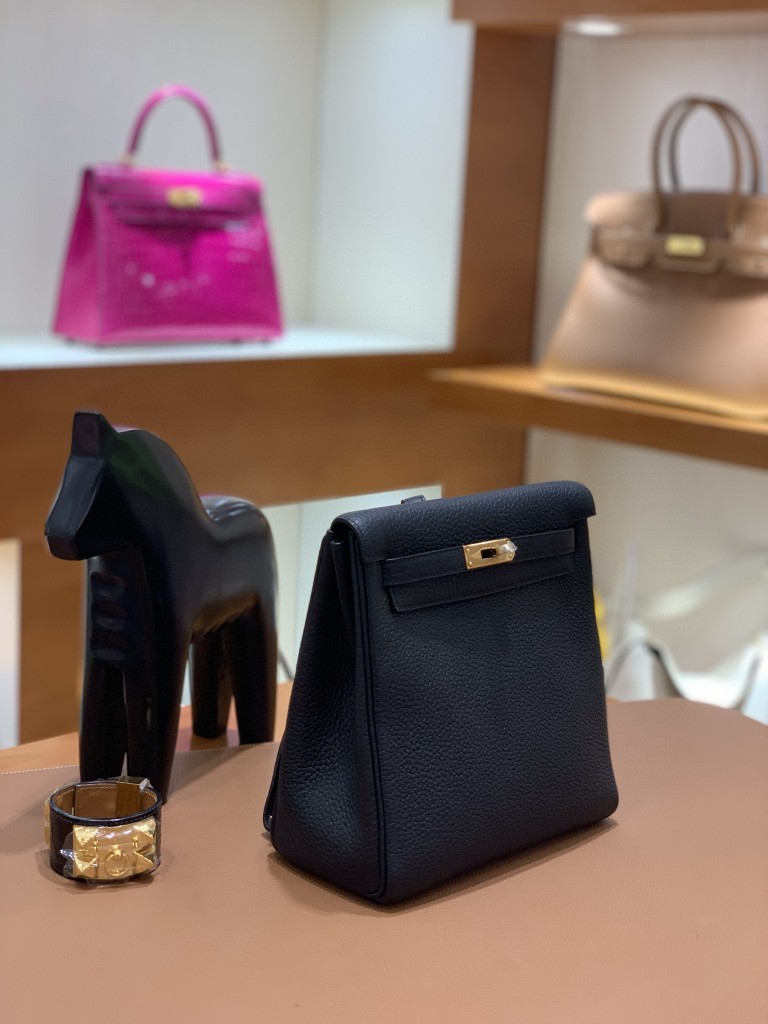 Hermès（爱马仕）Kelly ado 黑色 TC 金扣 20cm