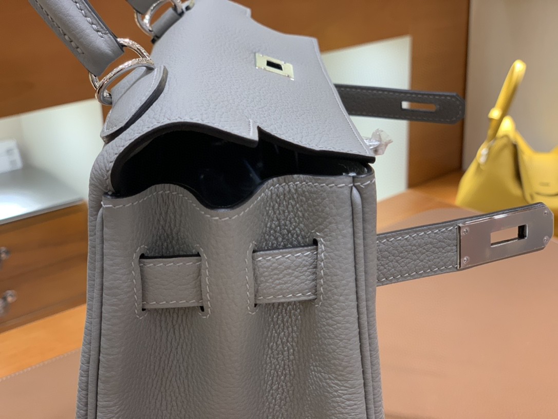 Hermès（爱马仕）Kelly 凯莉包 Togo 海鸥灰 银扣 28cm 现货