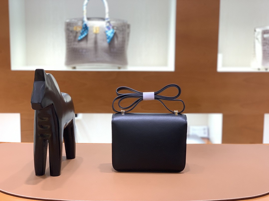 Hermès（爱马仕）Constance 空姐包 swift 黑色 金扣 19cm