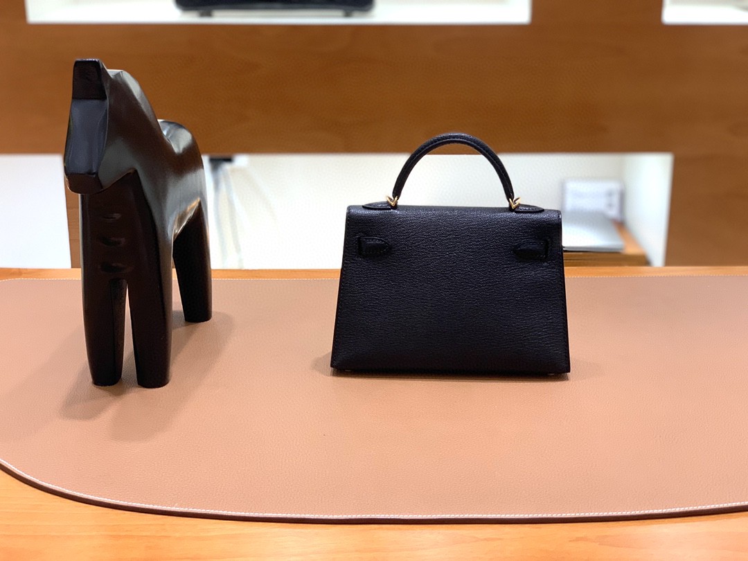 Hermès（爱马仕）minikelly 迷你凯莉 山羊皮 黑色 19cm 金扣