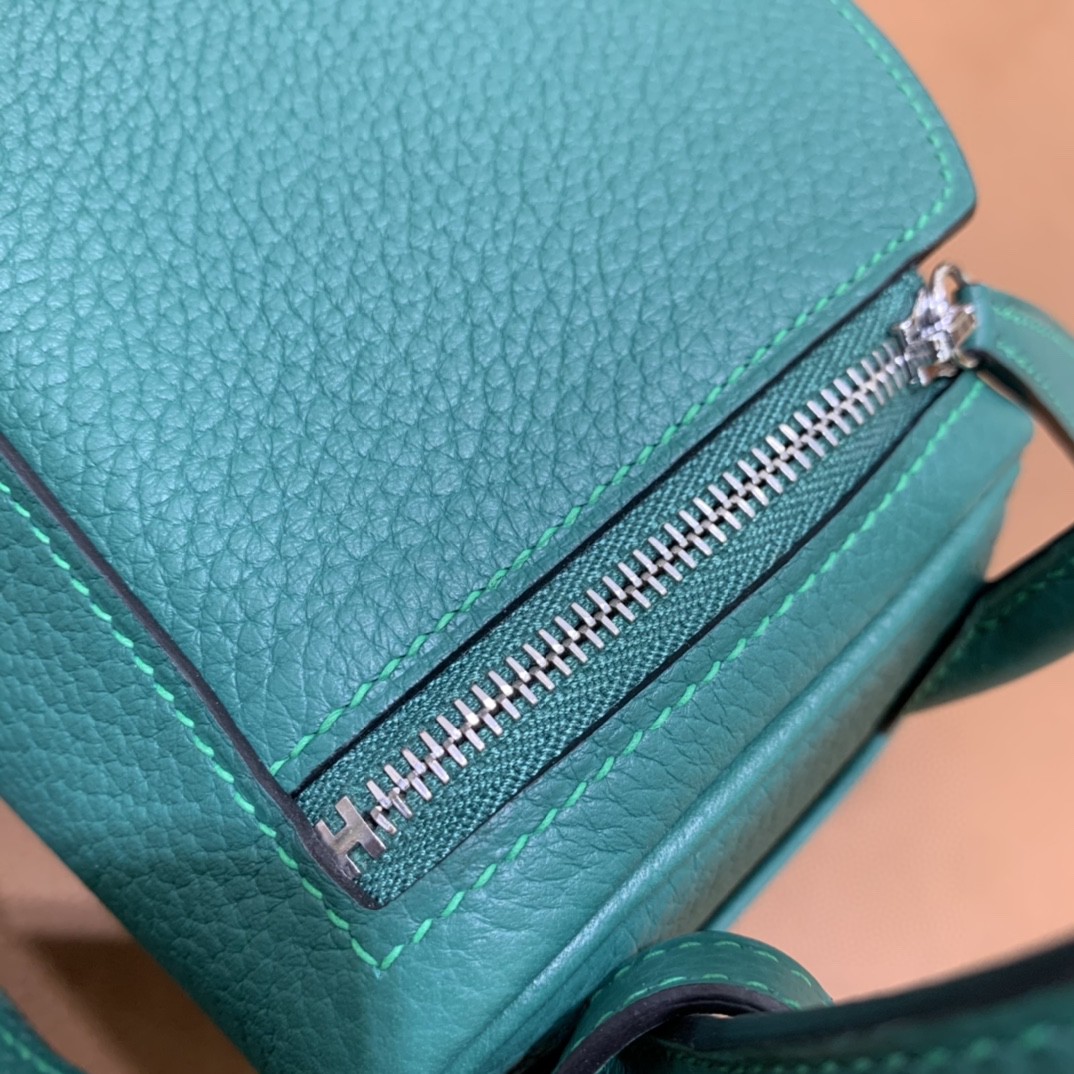 Hermès（爱马仕）mini lindy 迷你琳迪 TC 丝绒绿 金扣 19cm