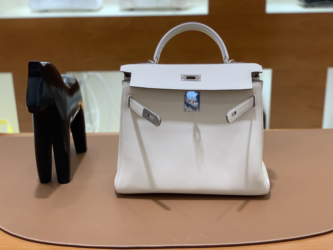 Hermès（爱马仕）Kelly 凯莉包 swift 奶昔白 银扣 28cm