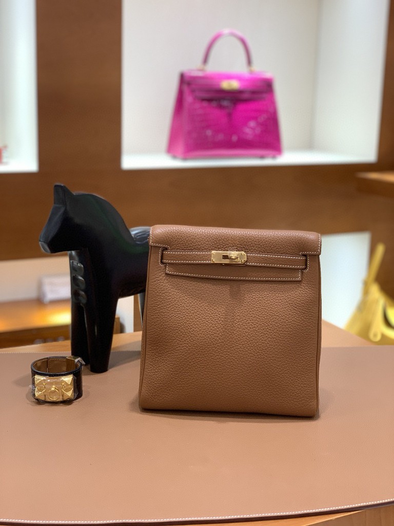 Hermès（爱马仕）Kelly ado 金棕色 TC 金扣 20cm