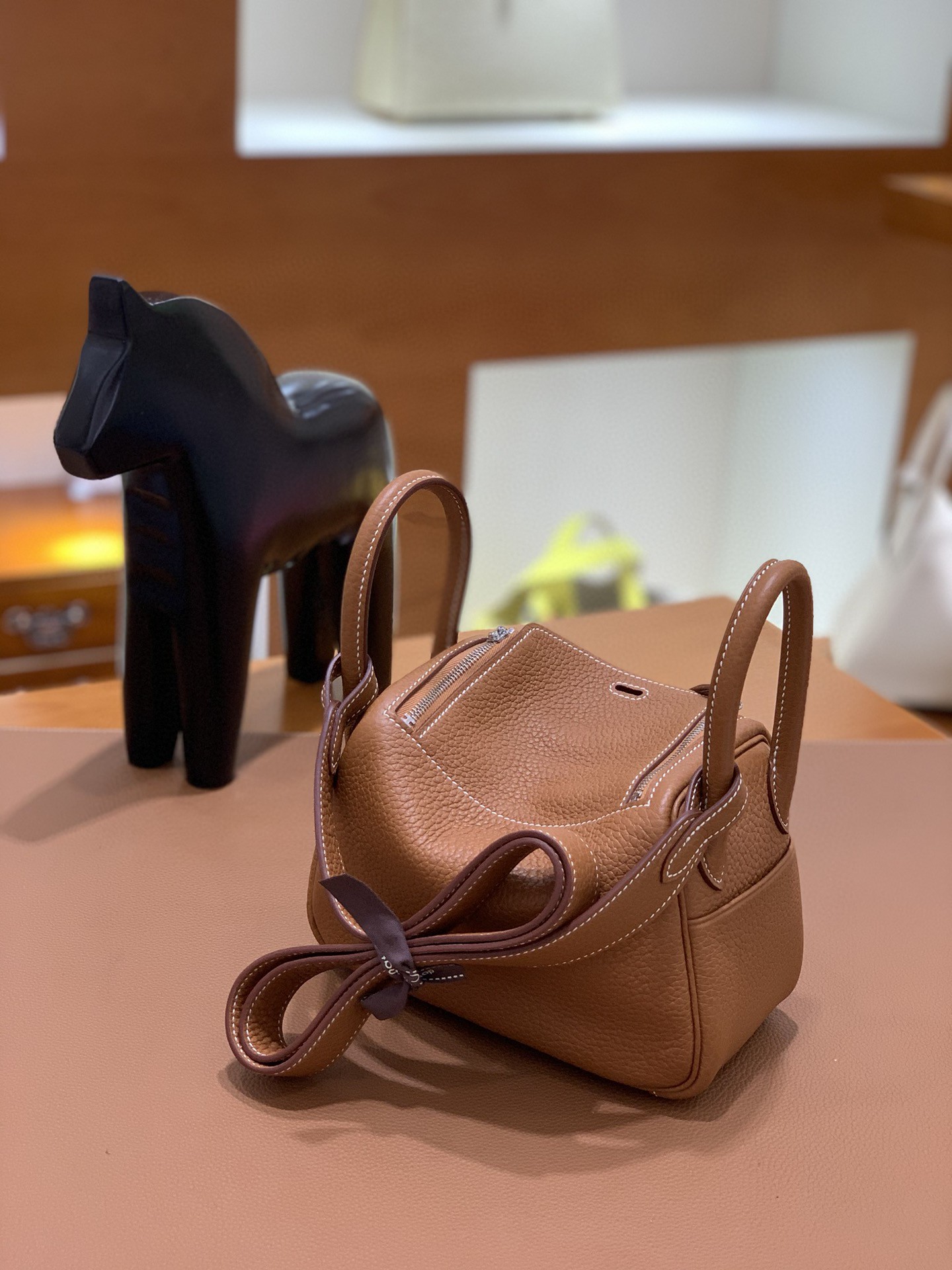 Hermès（爱马仕）mini lindy 迷你琳迪 TC 金棕色 银扣 19cm