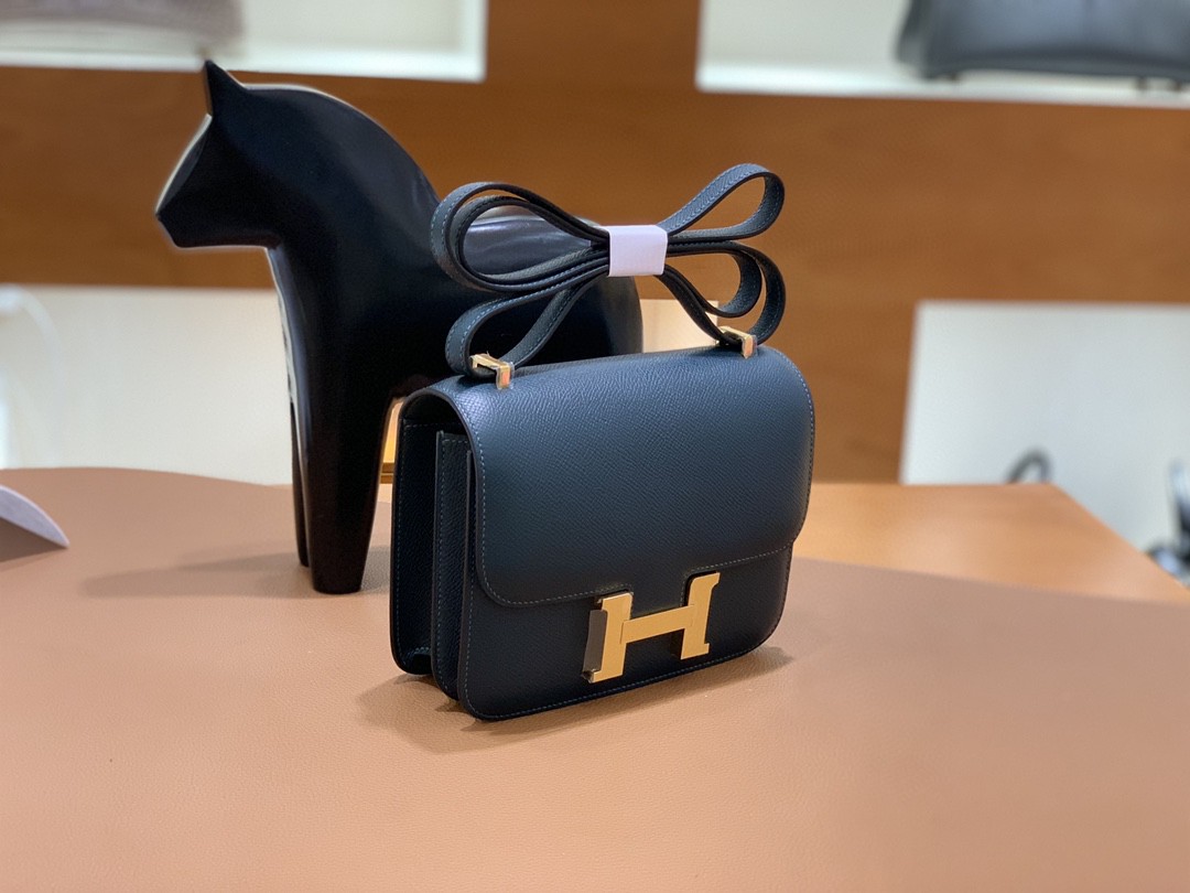 Hermès（爱马仕）Constance 空姐包 Epsom 松柏绿 19cm 金扣
