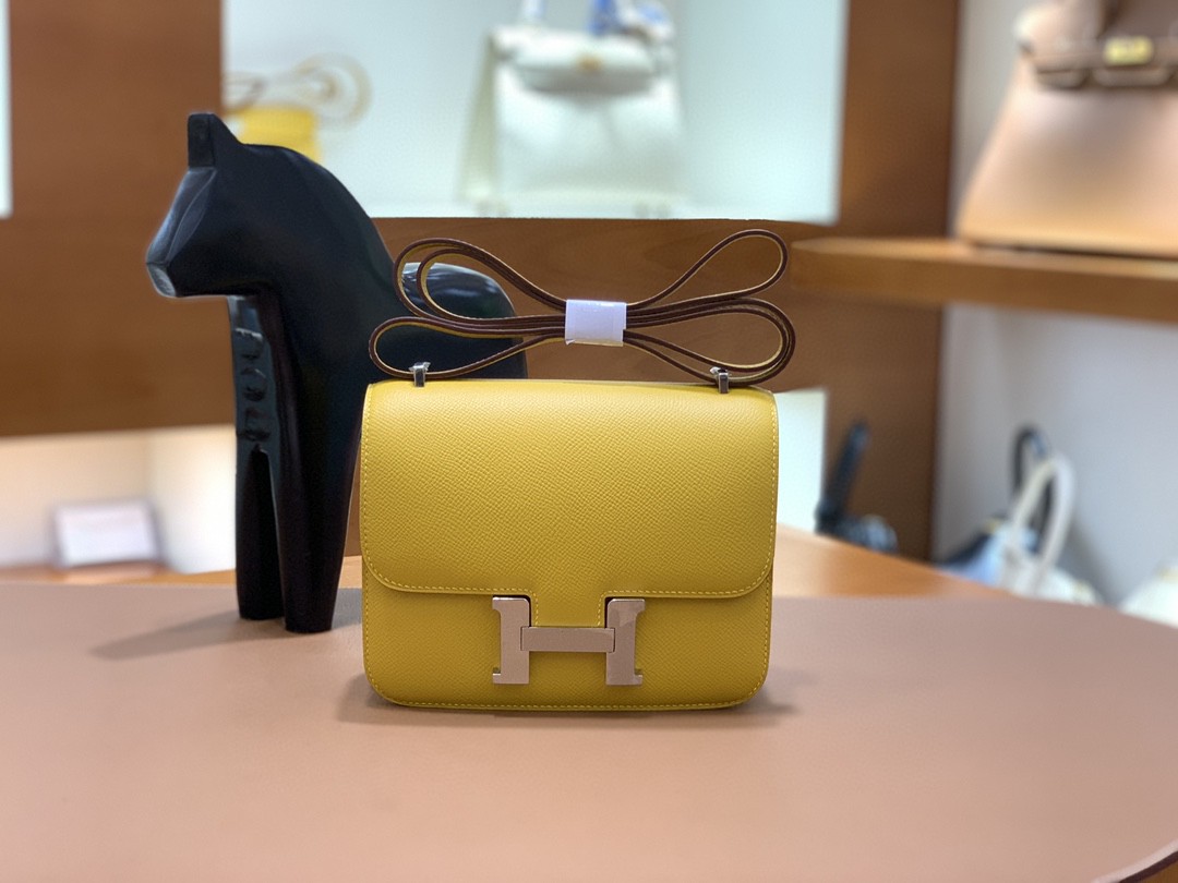 Hermès（爱马仕）Constance 空姐包 Epsom 琥珀黄 19cm 银扣