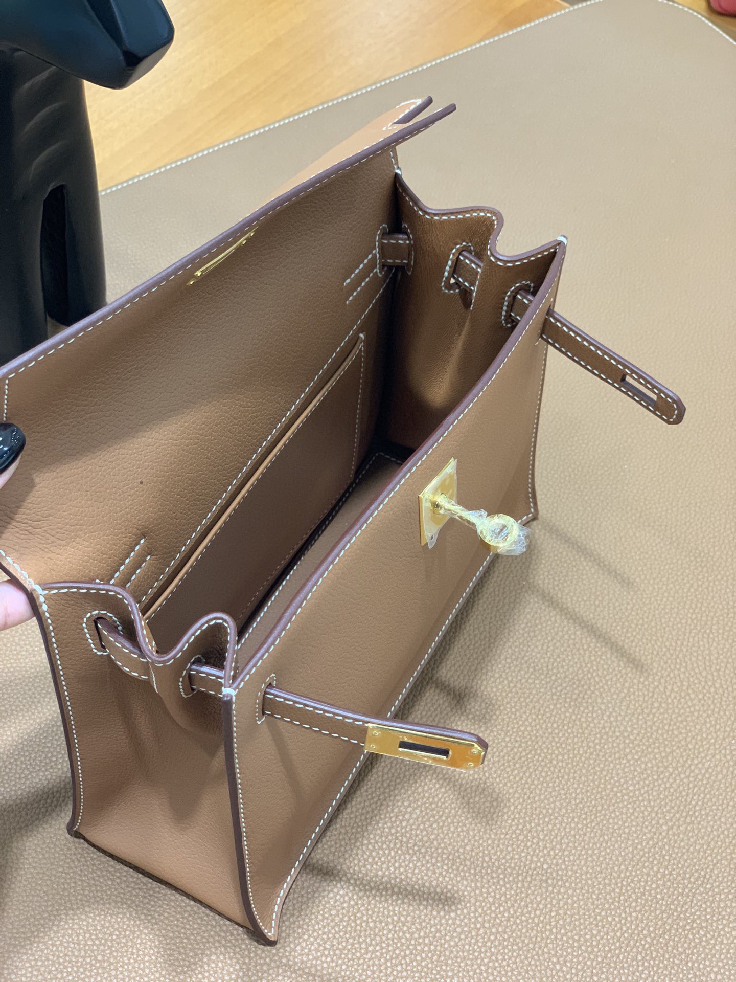 Hermès（爱马仕）Evercolor 金棕色 Kelly danse 22cm 金扣 现货