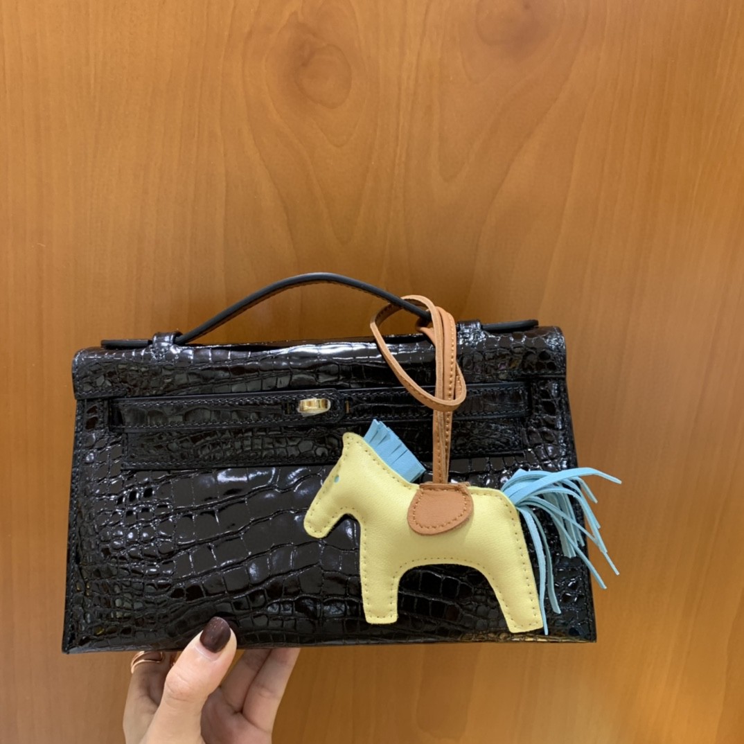 Hermès（爱马仕）minikelly 迷你凯莉 黑色 亮面美洲鳄 金扣 22cm