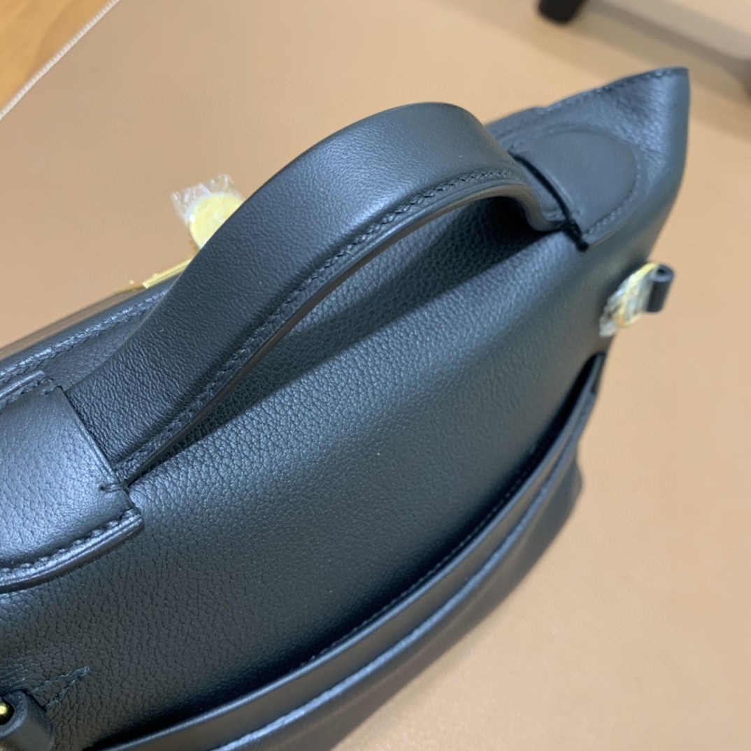 Hermès（爱马仕）mini 2424 黑色 togo拼swift皮 金扣 现货