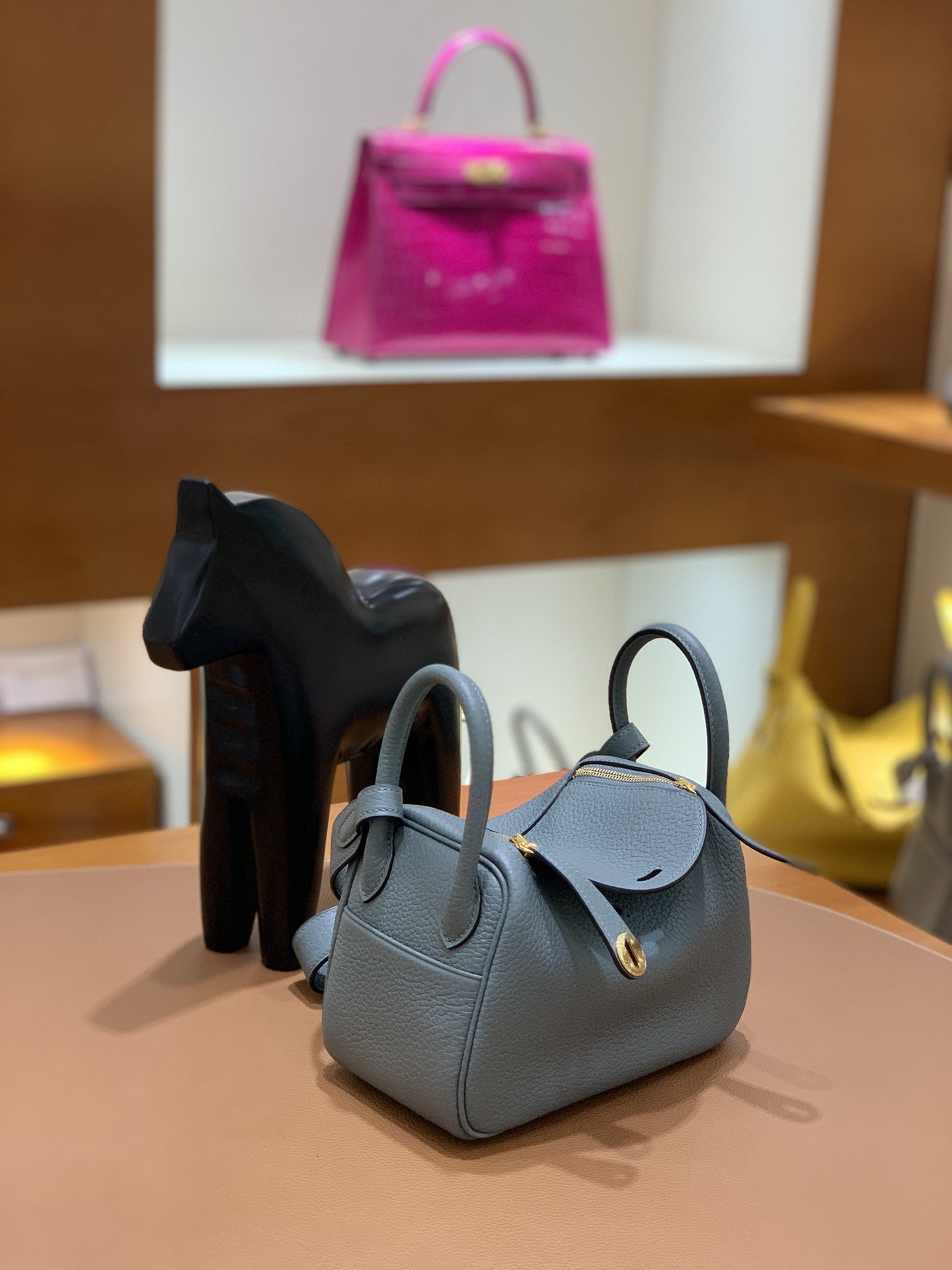 Hermès（爱马仕）mini lindy 迷你琳迪 TC CC63杏仁绿 金扣 19cm