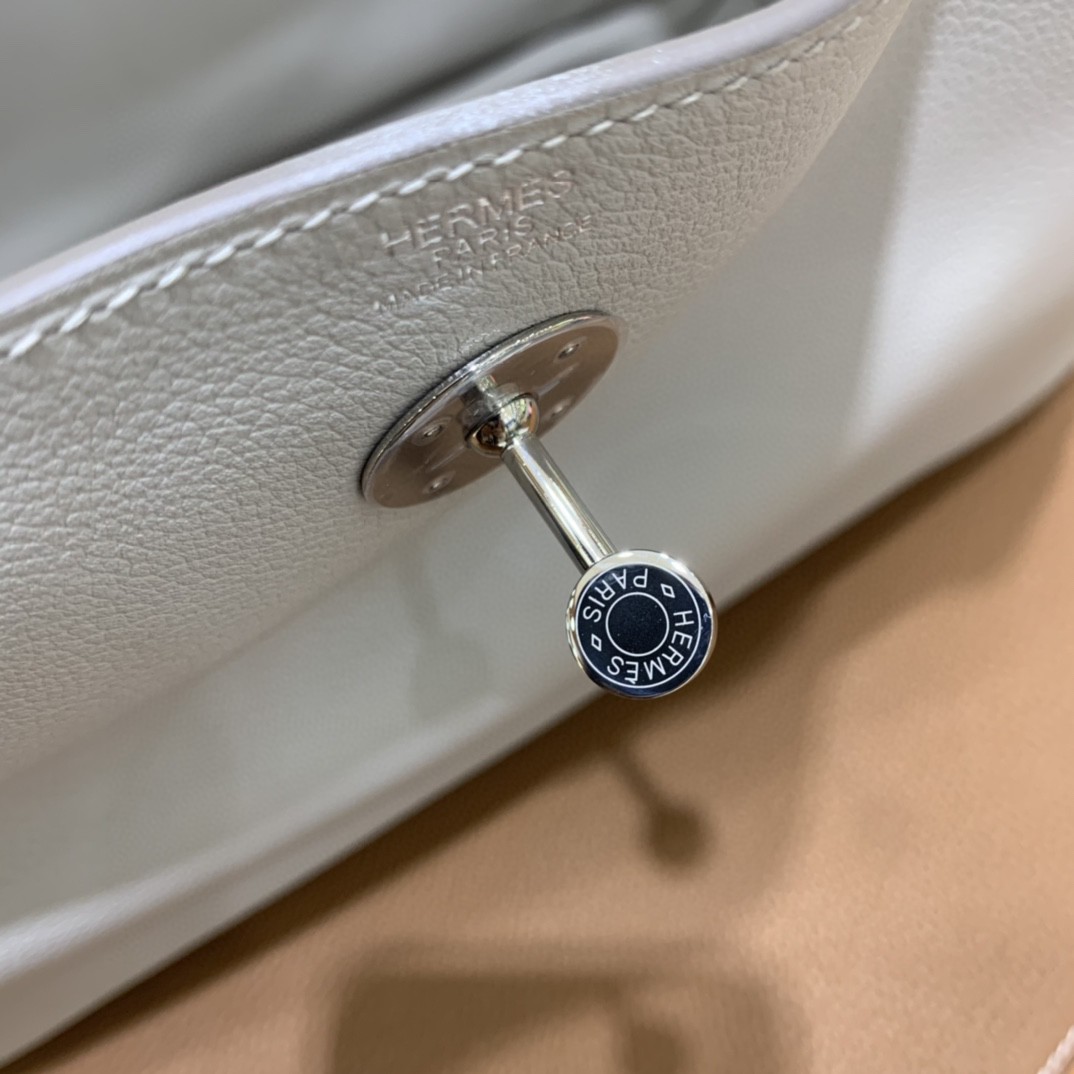 Hermès（爱马仕）Lindy 琳迪包 Evercolor 珍珠灰 银扣 26cm