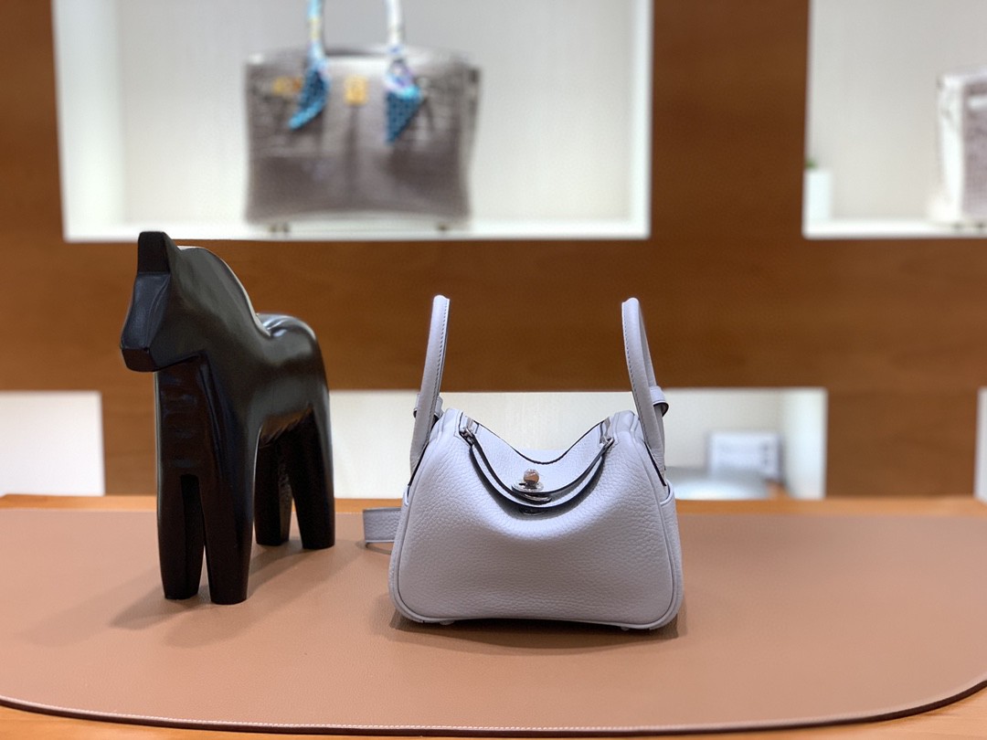 Hermès（爱马仕）minilindy 迷你琳迪 TC 雾蓝色 银扣