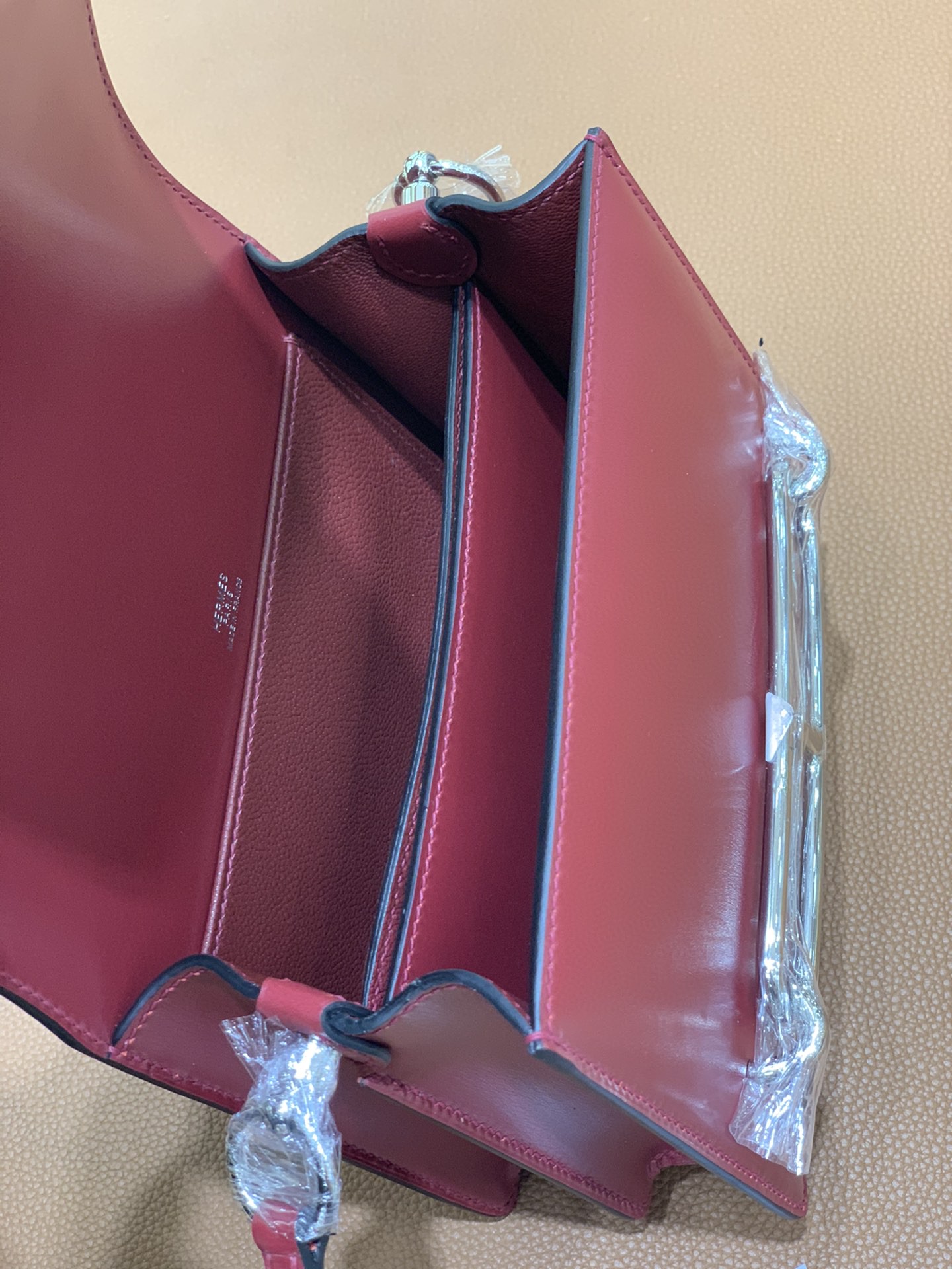 Hermès（爱马仕）Roulis 猪鼻包 Box 宝石红 银扣 18cm