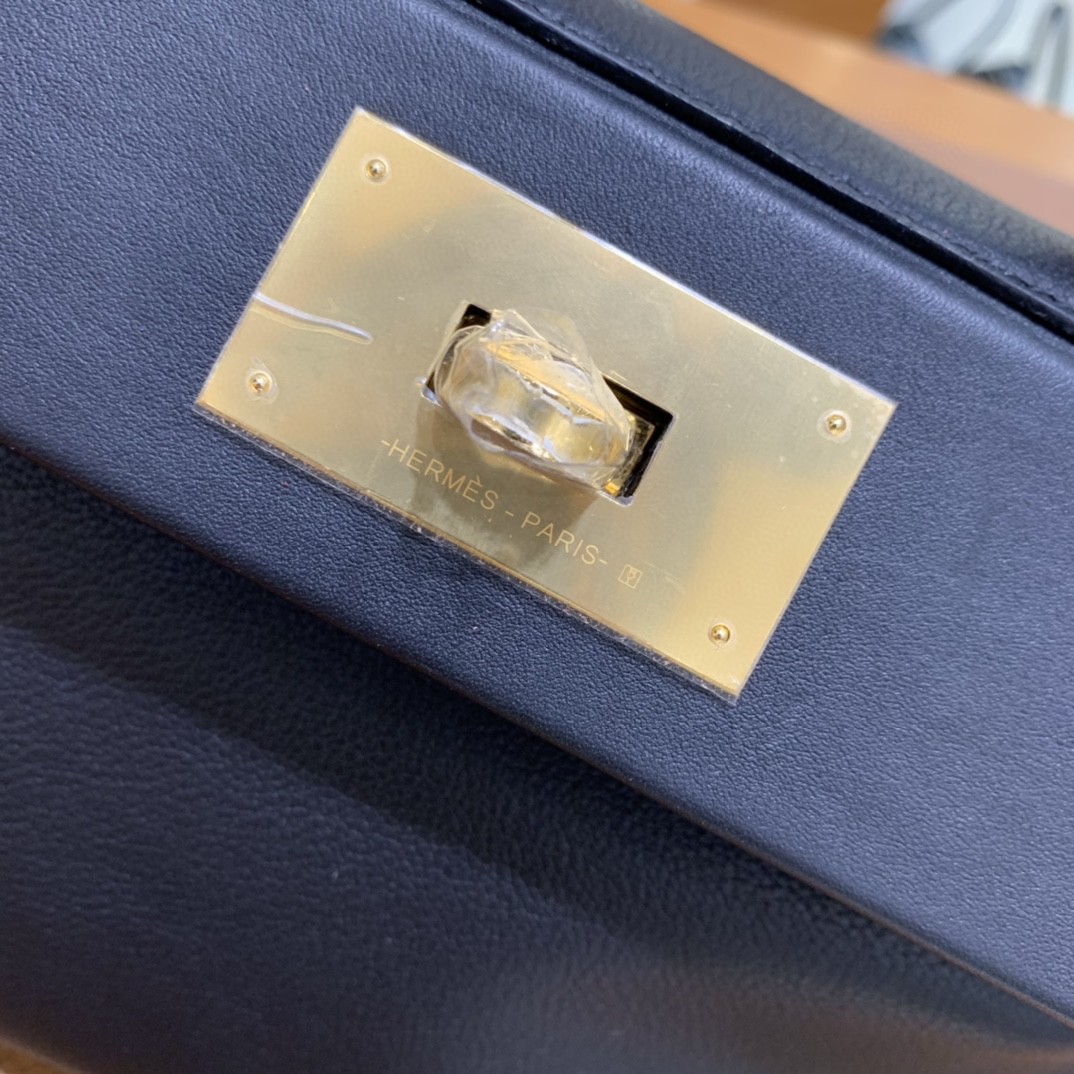 Hermès（爱马仕）mini 2424 黑色 togo拼swift皮 金扣 现货
