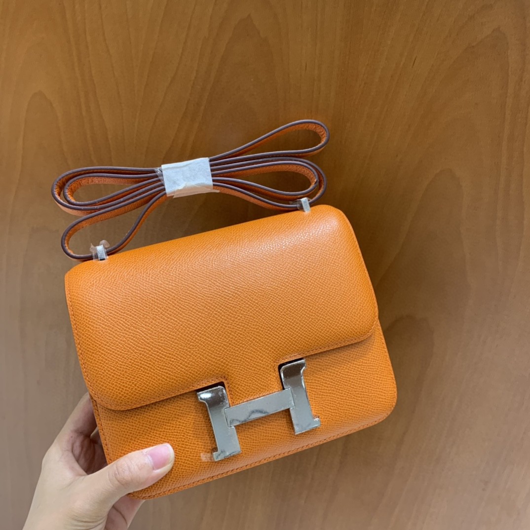 Hermès（爱马仕）Constance 空姐包 Epsom 橙色 19cm 银扣