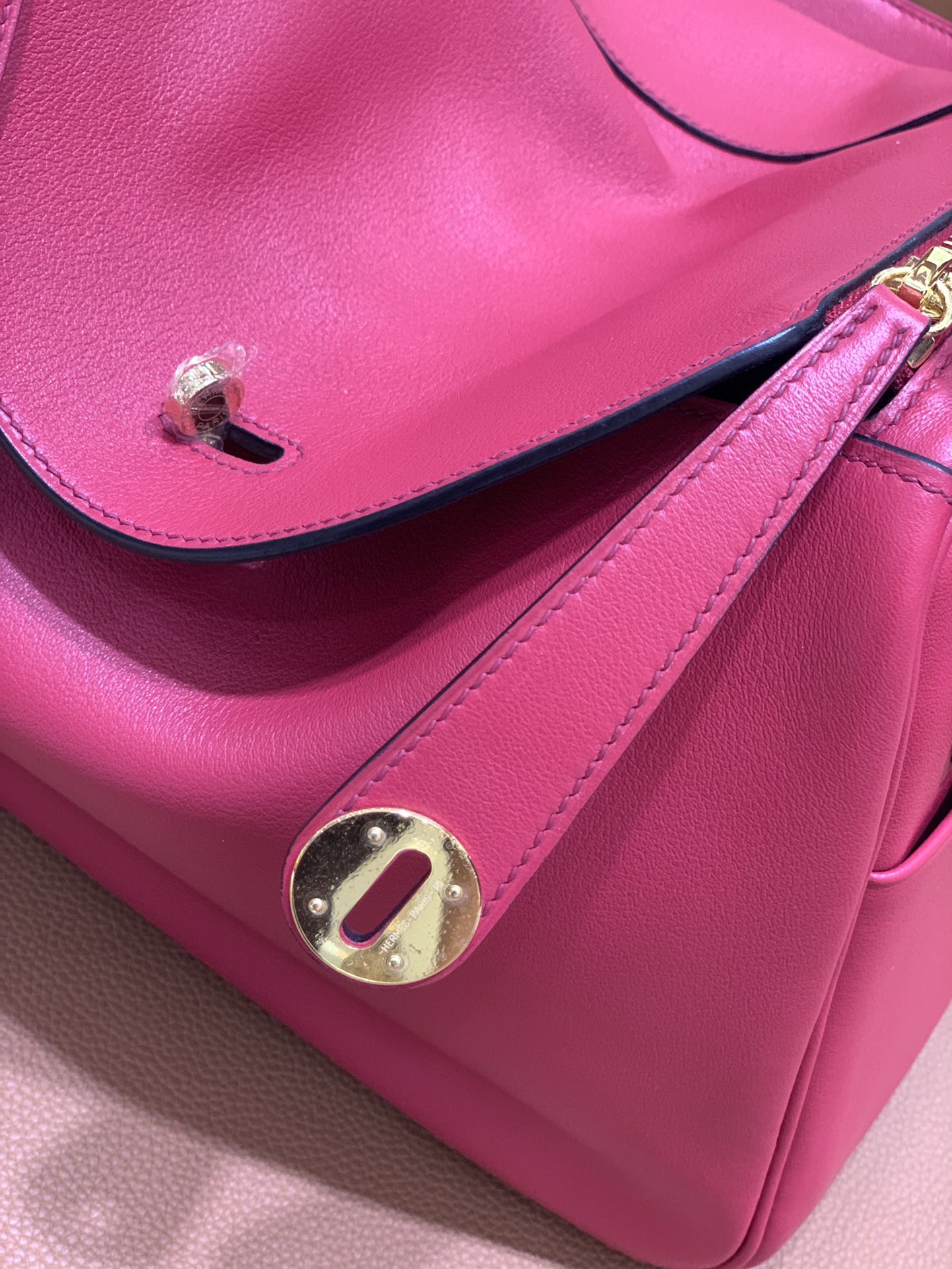 Hermès（爱马仕）Lindy 琳迪包 Swift 宝石红 金扣 30cm
