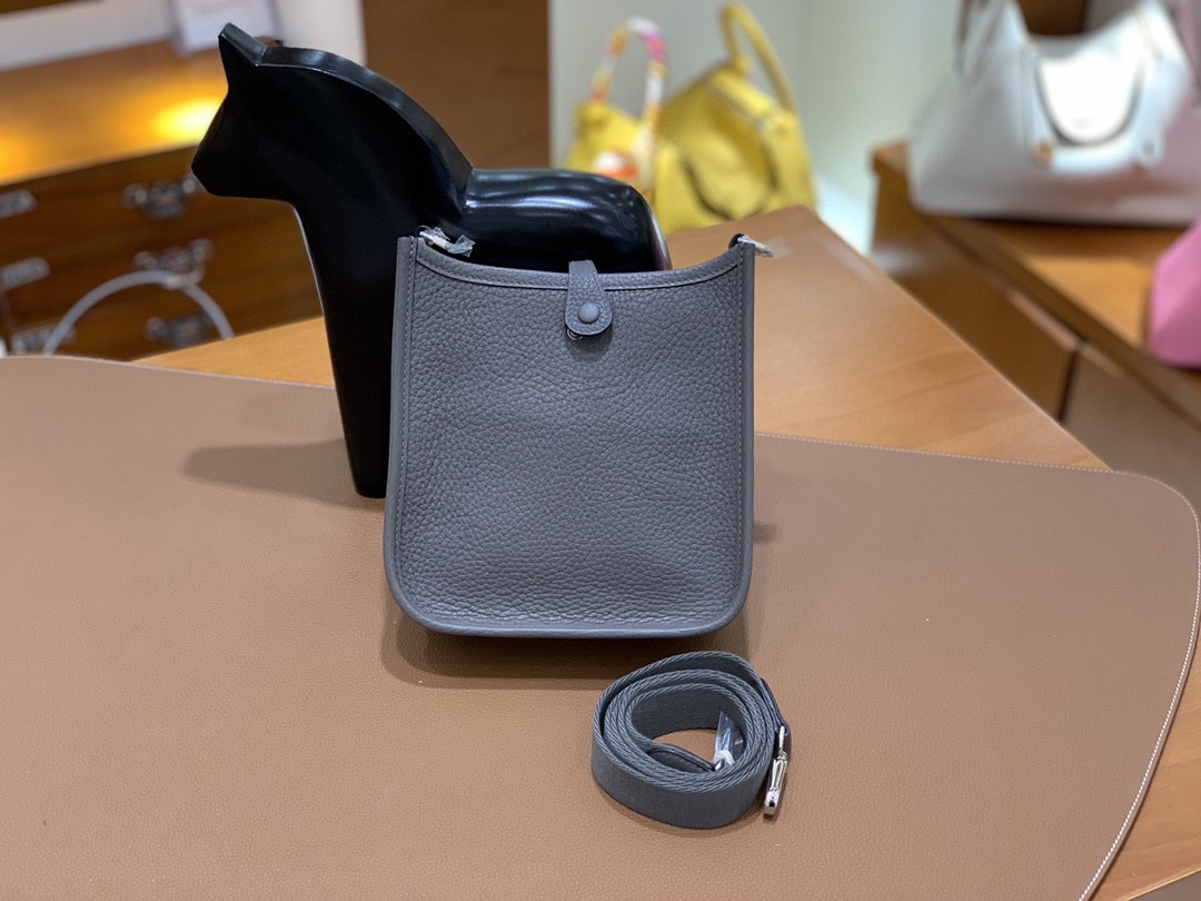 Hermès（爱马仕）Evelyne 伊芙琳 TC 锡器灰 16cm 银扣 现货
