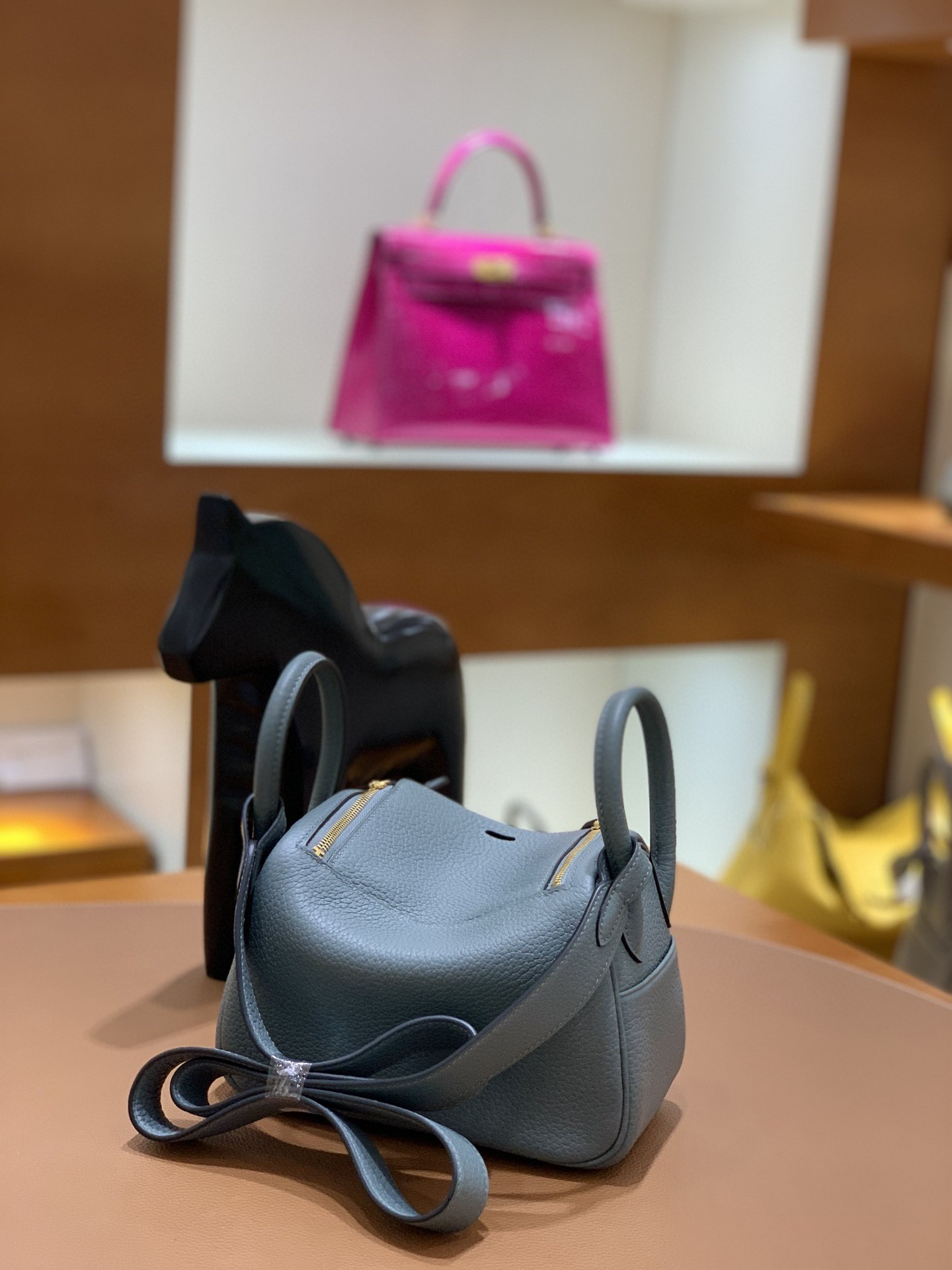 Hermès（爱马仕）mini lindy 迷你琳迪 TC CC63杏仁绿 金扣 19cm