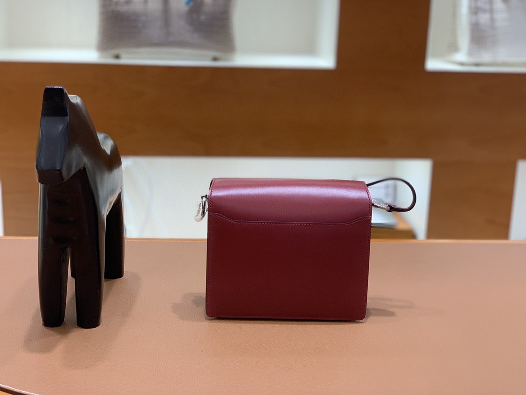 Hermès（爱马仕）Roulis 猪鼻包 Box 宝石红 银扣 18cm