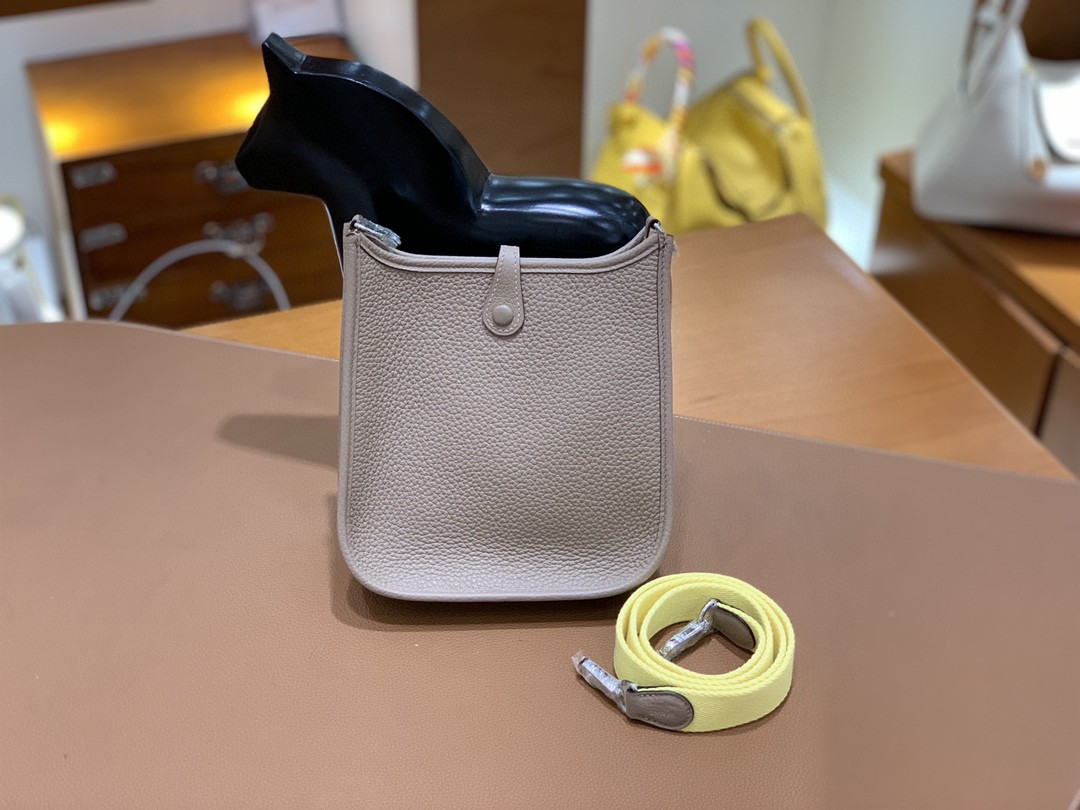 Hermès（爱马仕）Evelyne 伊芙琳 TC 斑鸠灰 银扣 16cm