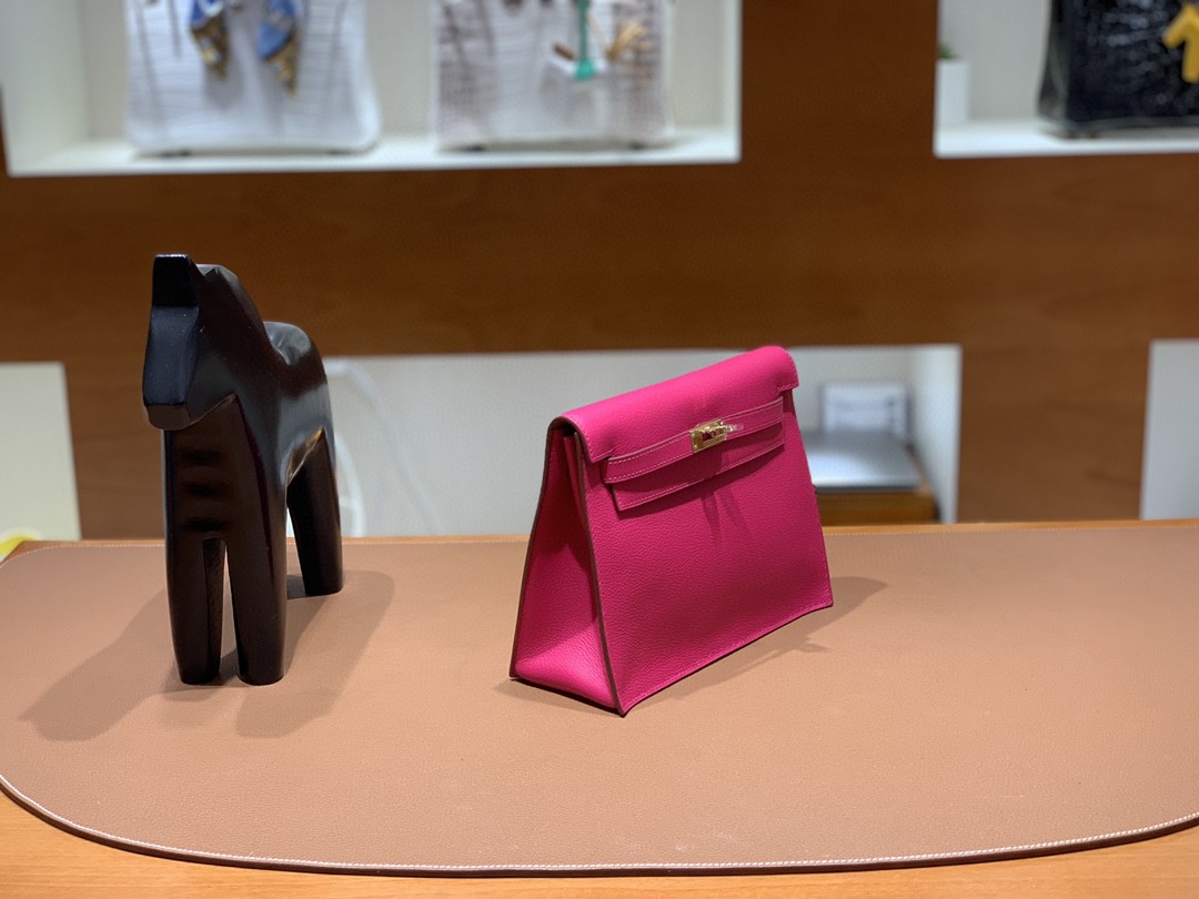 Hermès（爱马仕）Kelly Danse 跳舞包 Evercolor 极致粉 22cm 金扣