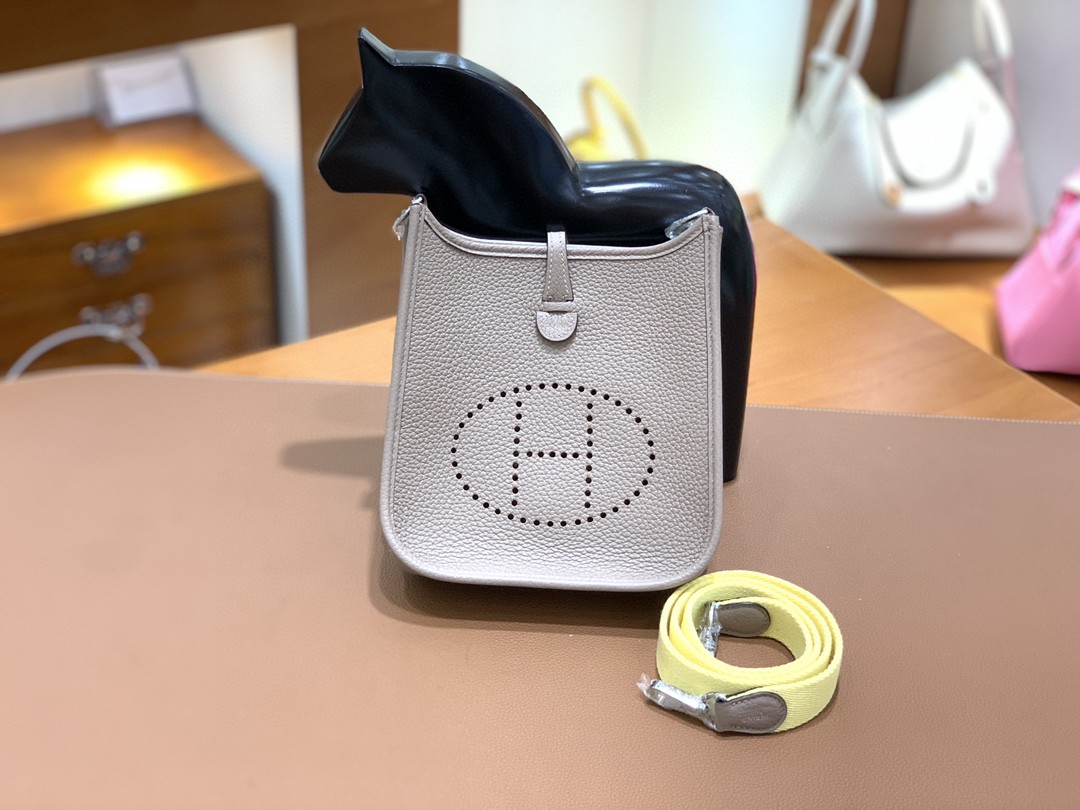 Hermès（爱马仕）Evelyne 伊芙琳 TC 斑鸠灰 银扣 16cm