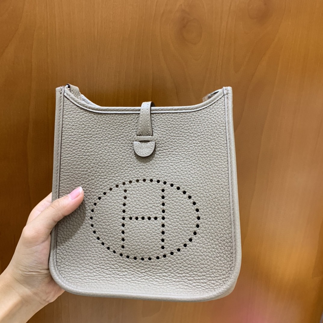 Hermès（爱马仕）Evelyne 伊芙琳 TC 斑鸠灰 银扣 16cm