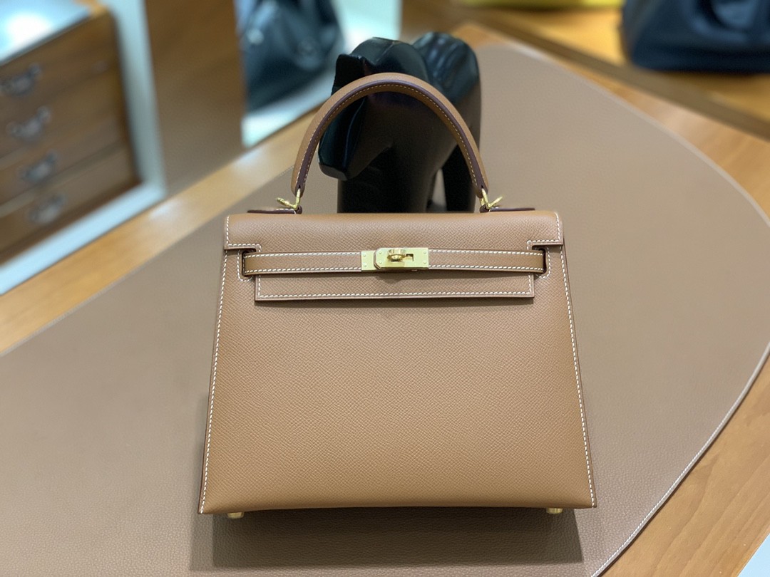 Hermès（爱马仕）Kelly 凯莉包 Epsom 金棕色 金扣 25cm