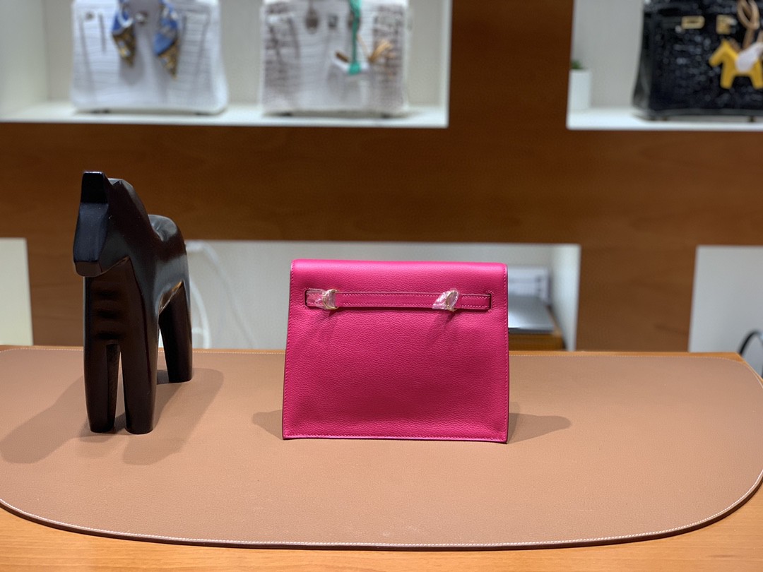 Hermès（爱马仕）Kelly Danse 跳舞包 Evercolor 极致粉 22cm 金扣