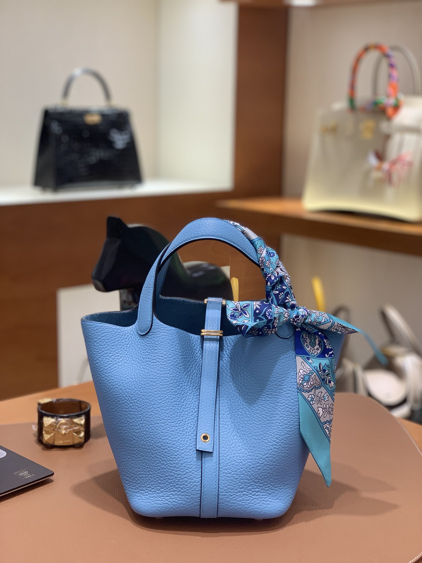 Hermès（爱马仕）Lindy 琳迪包 TC 牛仔蓝 银扣 30cm