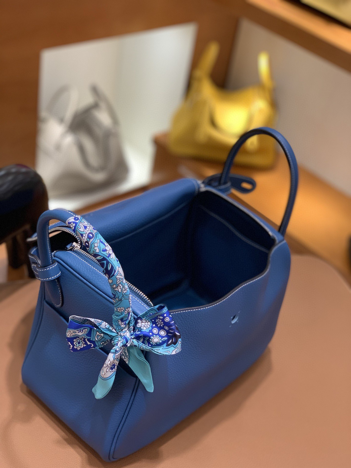 Hermès（爱马仕）Lindy 琳迪包 TC 牛仔蓝 银扣 30cm