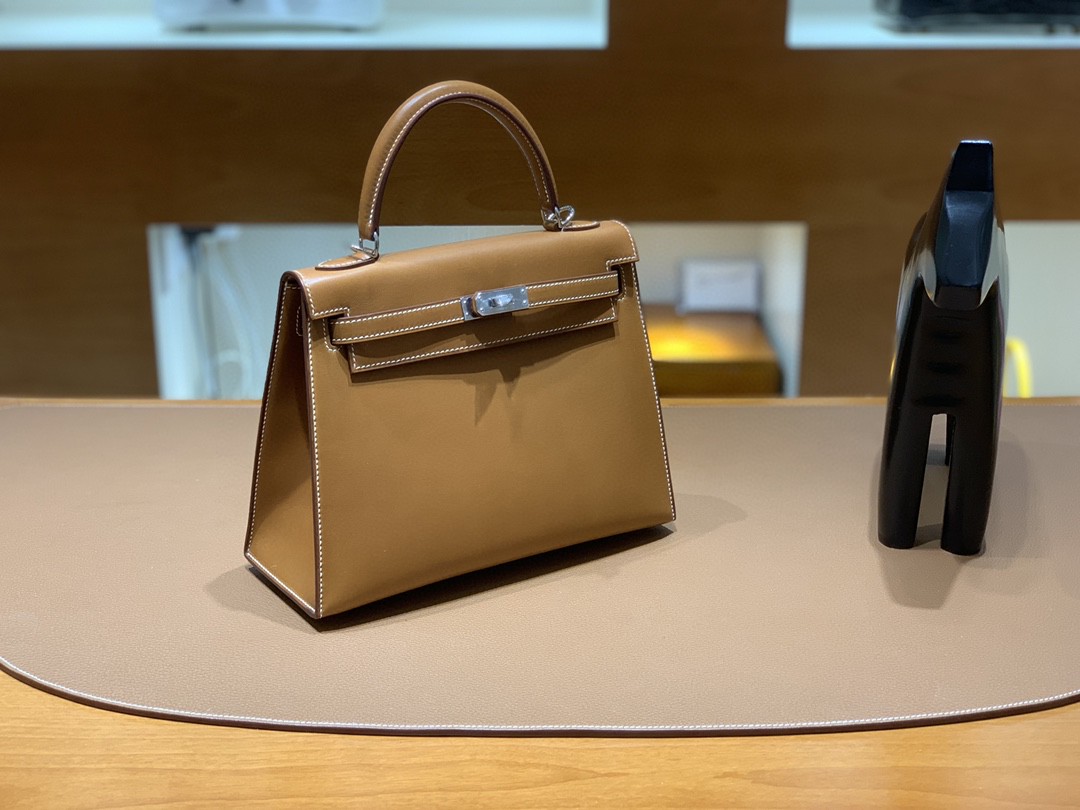 Hermès（爱马仕）Kelly 凯莉包 马鞍皮 金棕色 银扣 25cm