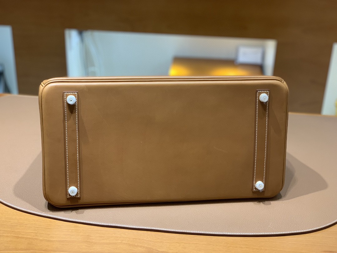 Hermès（爱马仕）Birkin 铂金包 马鞍皮 金棕色 金扣 40cm