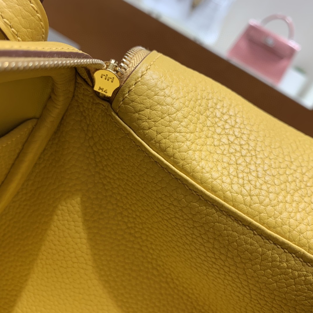Hermès（爱马仕）Lindy 琳迪包 TC 琥珀黄 金扣 30cm