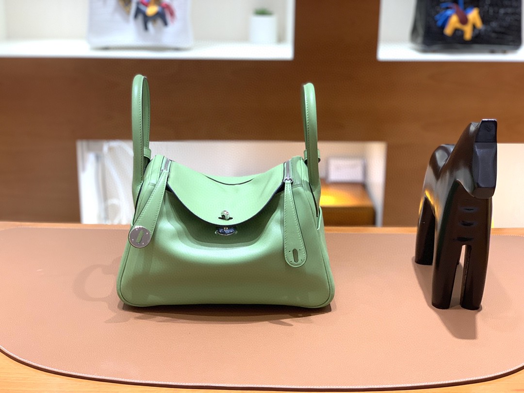 Hermès（爱马仕）Lindy 琳迪包 Swift 牛油果绿 银扣 26cm
