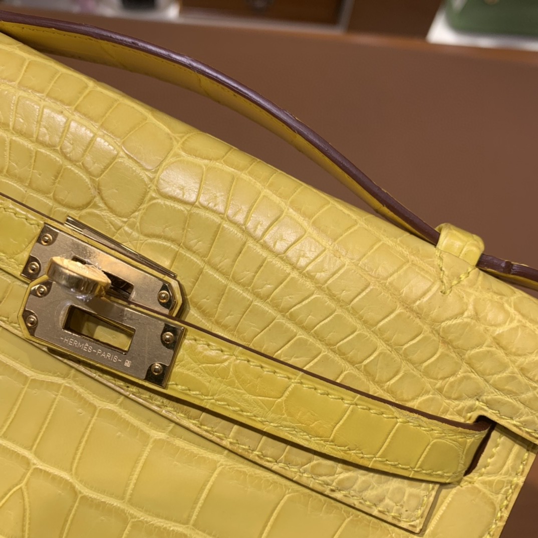 Hermès（爱马仕）Mini Kelly 迷你凯莉 雾面尼罗鳄 柠檬黄 22cm 金扣