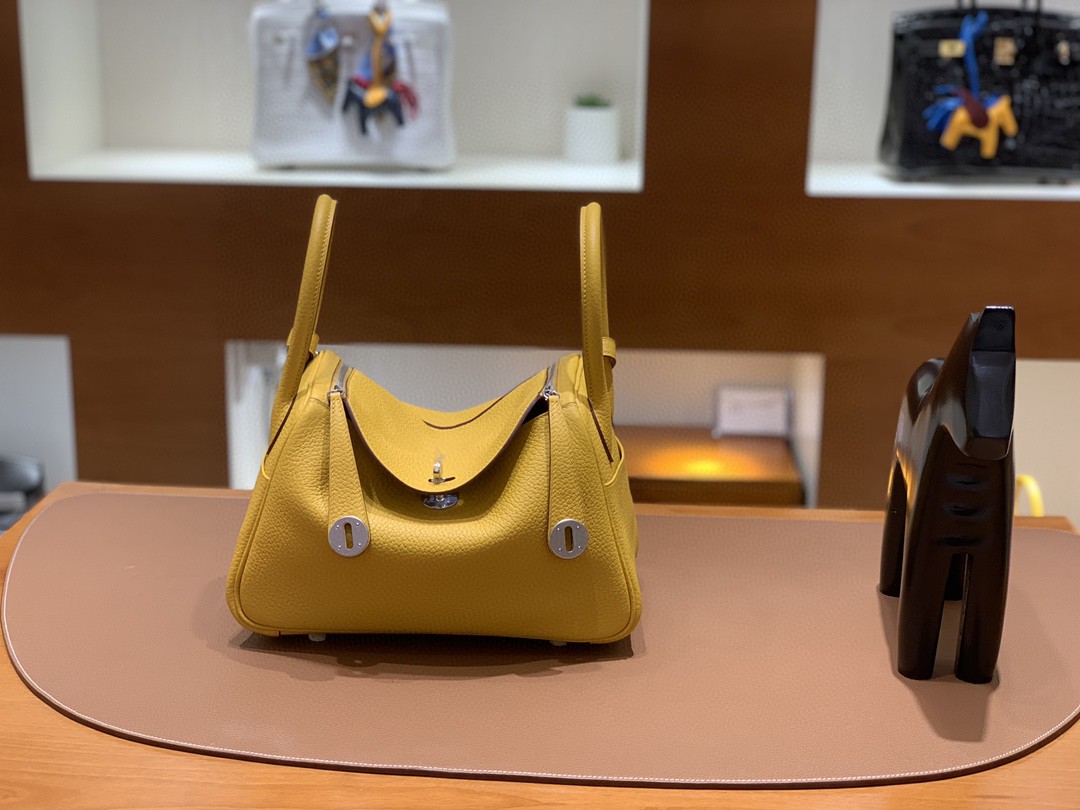 Hermès（爱马仕）Lindy 琳迪包 TC 琥珀黄 银扣 30cm
