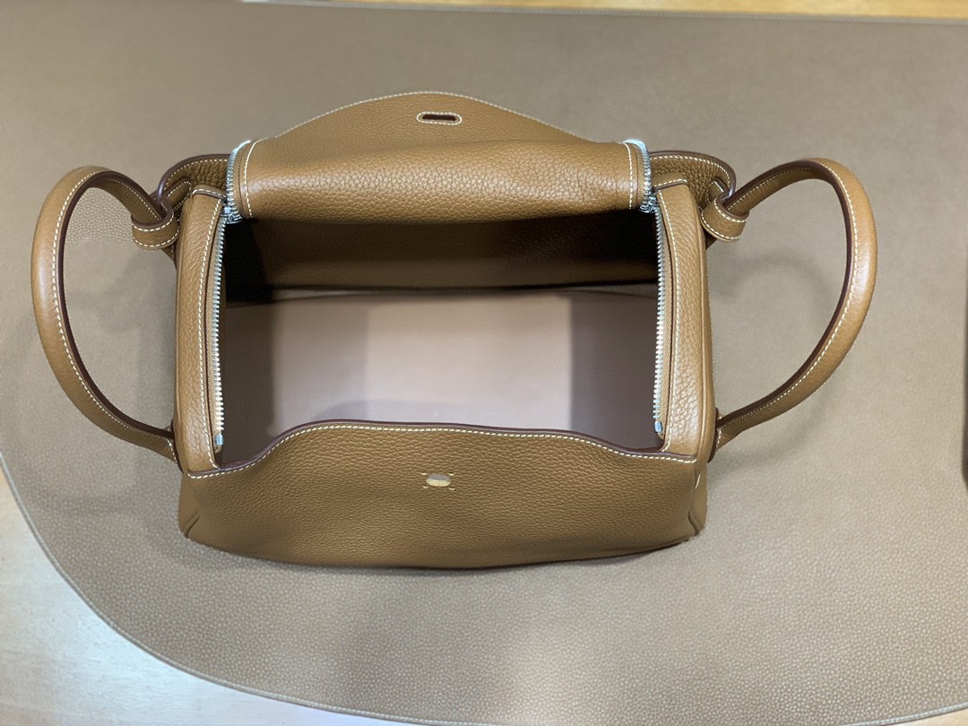 Hermès（爱马仕）Lindy 琳迪包 TC 金棕色 银扣 30cm