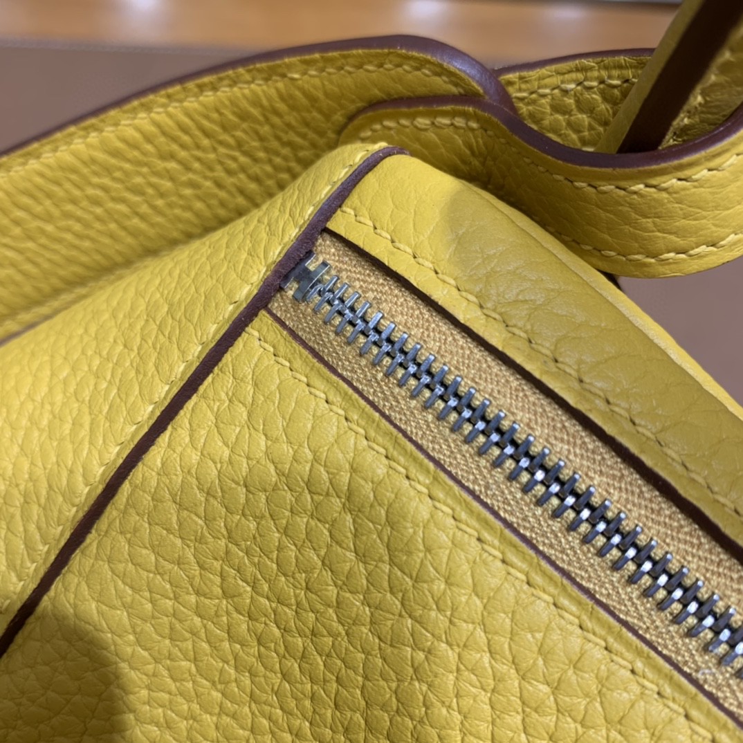 Hermès（爱马仕）Lindy 琳迪包 TC 琥珀黄 银扣 30cm
