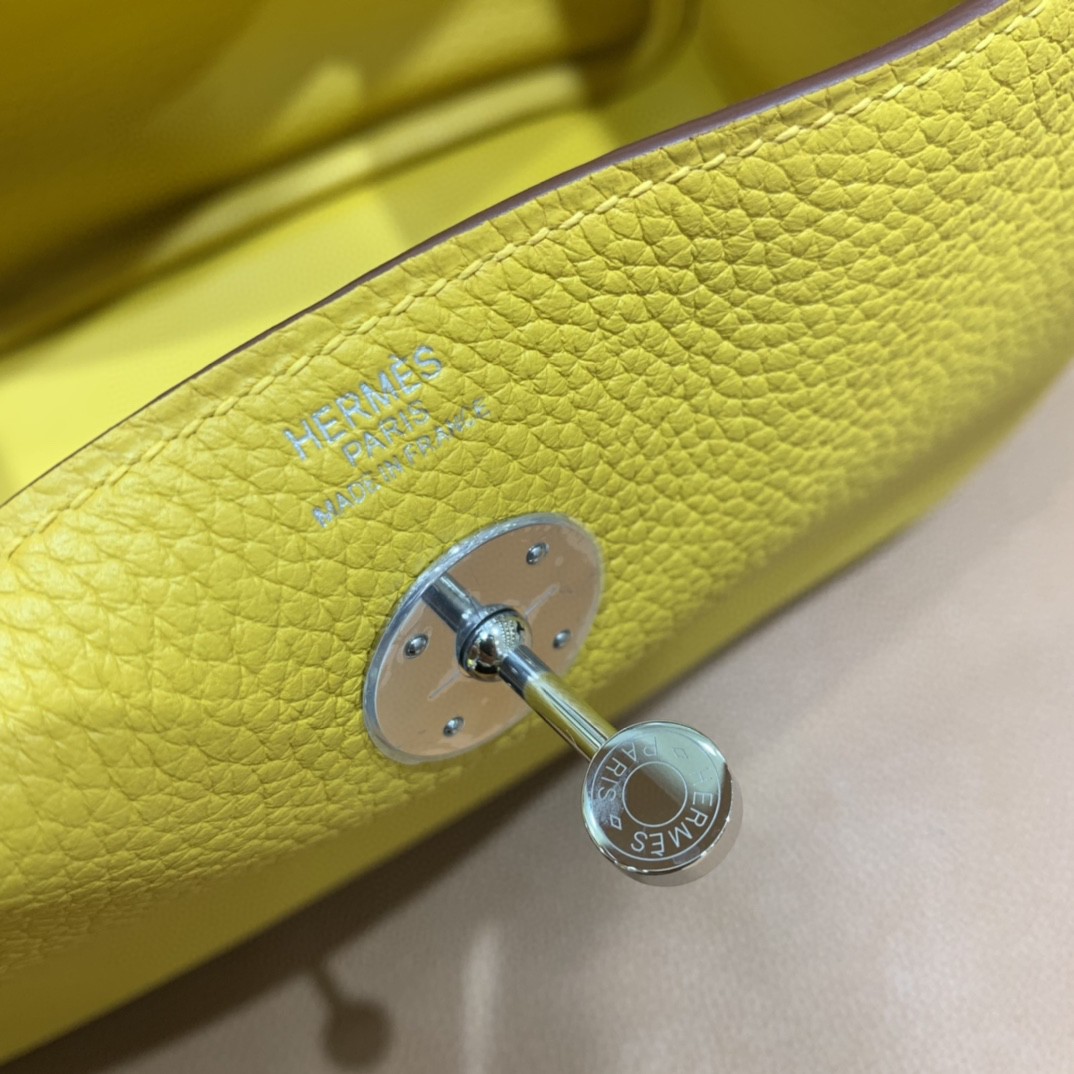 Hermès（爱马仕）Lindy 琳迪包 TC 琥珀黄 银扣 30cm