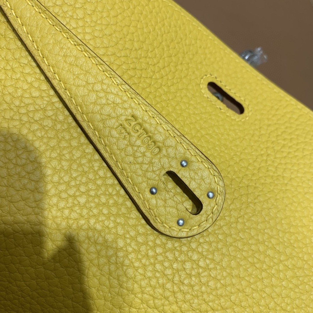 Hermès（爱马仕）Lindy 琳迪包 TC 琥珀黄 银扣 30cm