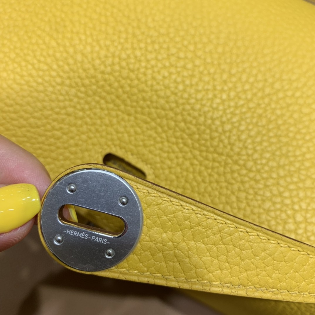Hermès（爱马仕）Lindy 琳迪包 TC 琥珀黄 银扣 30cm
