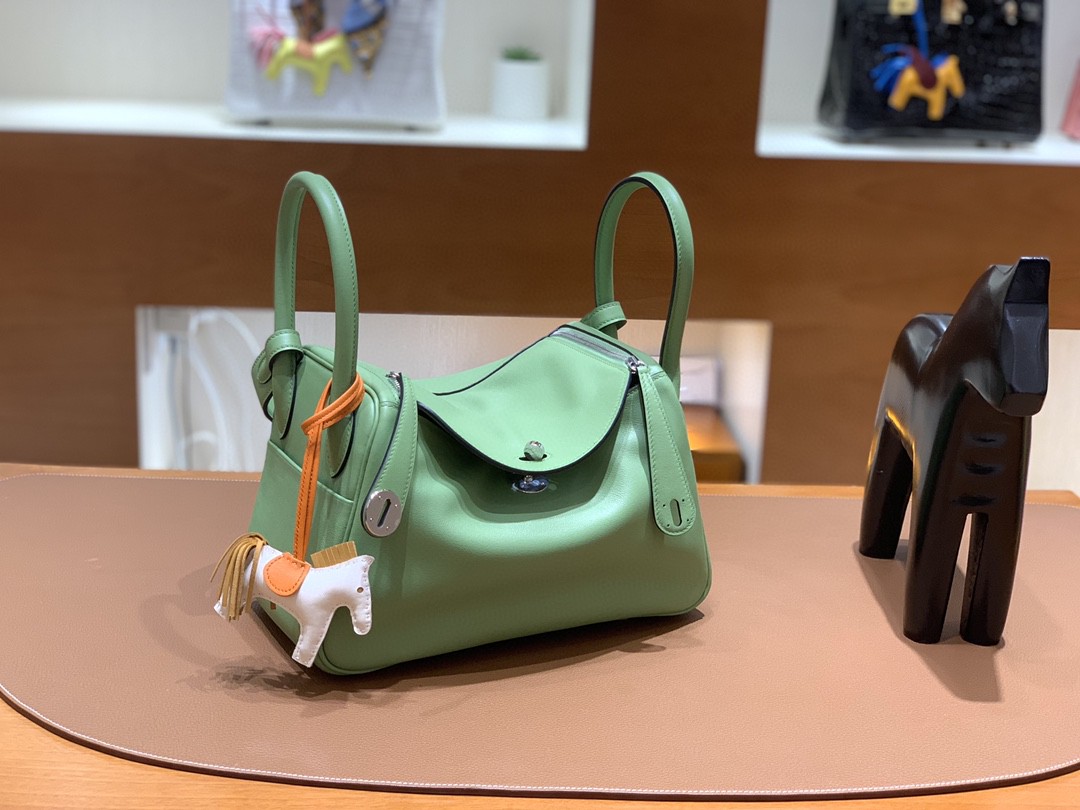 Hermès（爱马仕）Lindy 琳迪包 Swift 牛油果绿 银扣 26cm