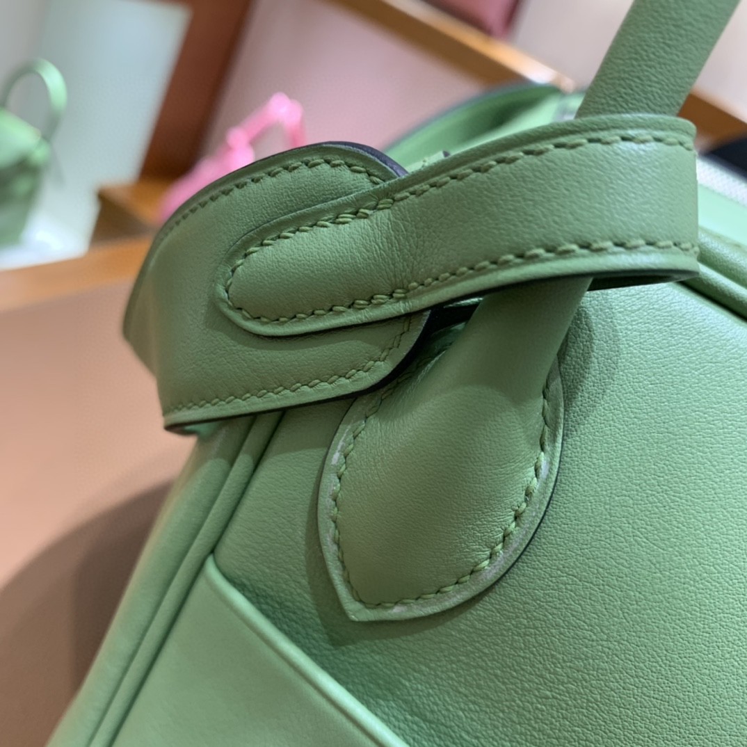 Hermès（爱马仕）Lindy 琳迪包 牛油果绿 Swift皮 银扣 30cm