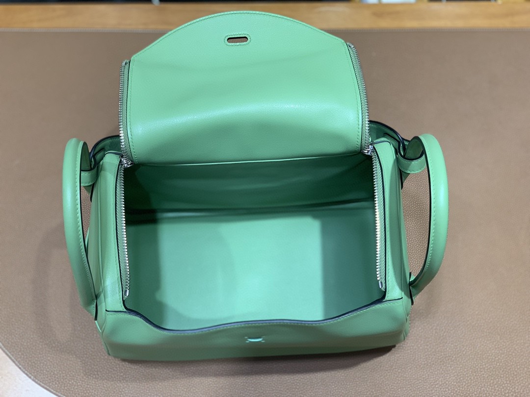 Hermès（爱马仕）Lindy 琳迪包 牛油果绿 Swift皮 银扣 30cm