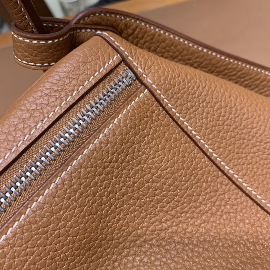 Hermès（爱马仕）Lindy 琳迪包 TC 金棕色 银扣 30cm