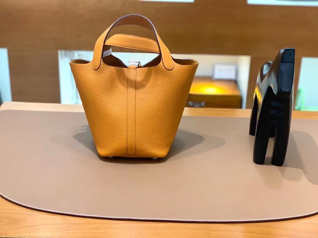 Hermès（爱马仕）Picotin 菜篮子 TC皮 杏黄色 银扣 18cm